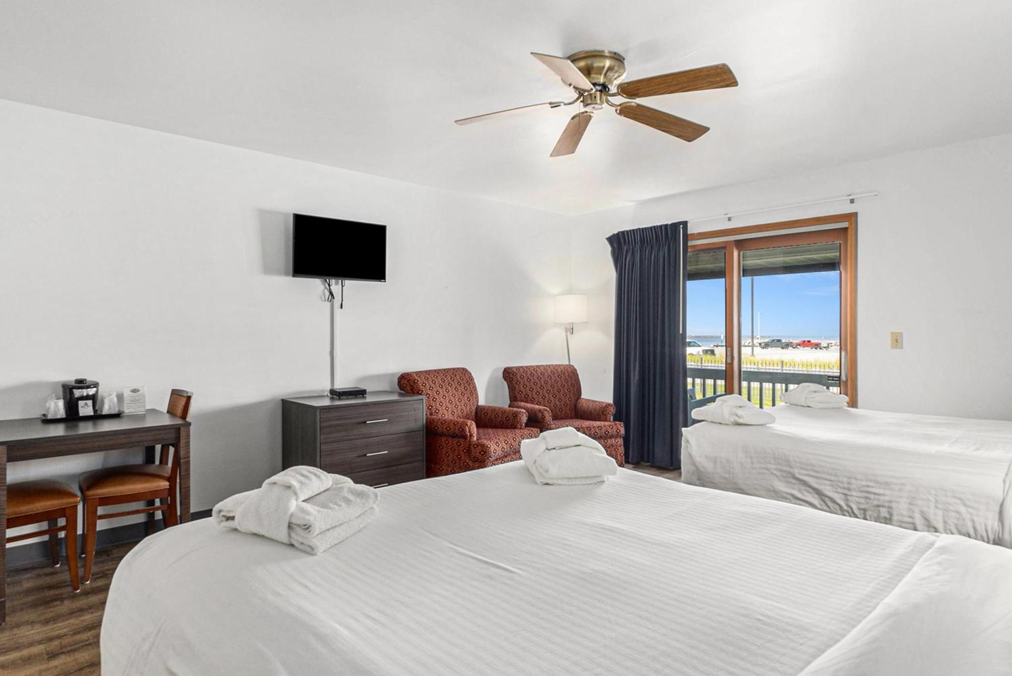 Snyders Shoreline Inn Ludington Exteriör bild